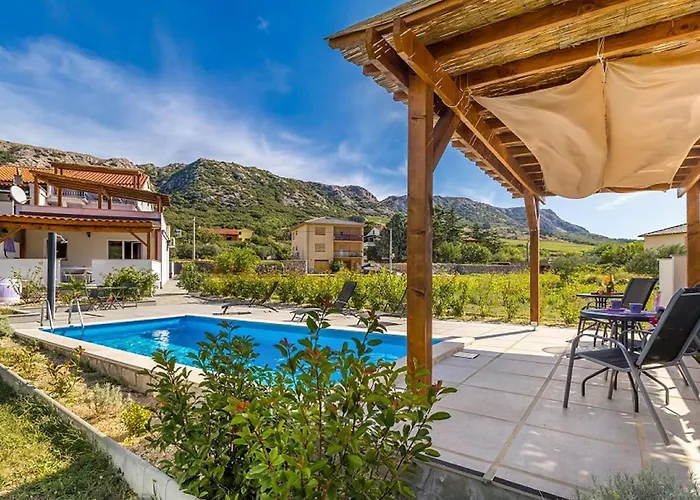 Apartman Cozy In With Swimming Pool Baška