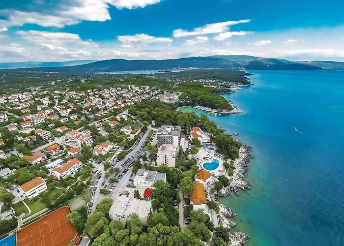 Cozy In With Swimming Pool Baška